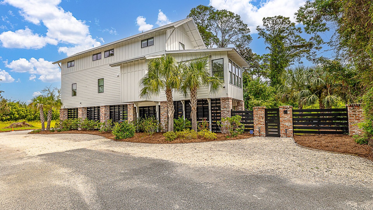 Photo of Others in Saint Simons Heights