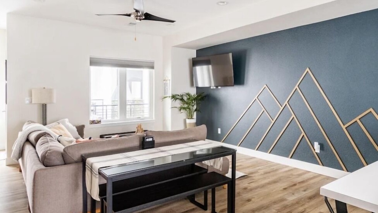 Photo of Livingroom in Lakewood