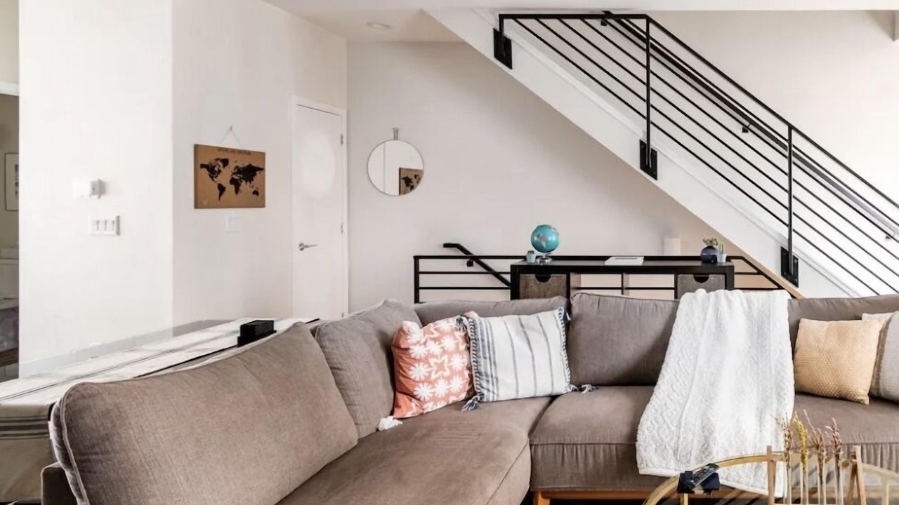 Photo of Livingroom in Lakewood