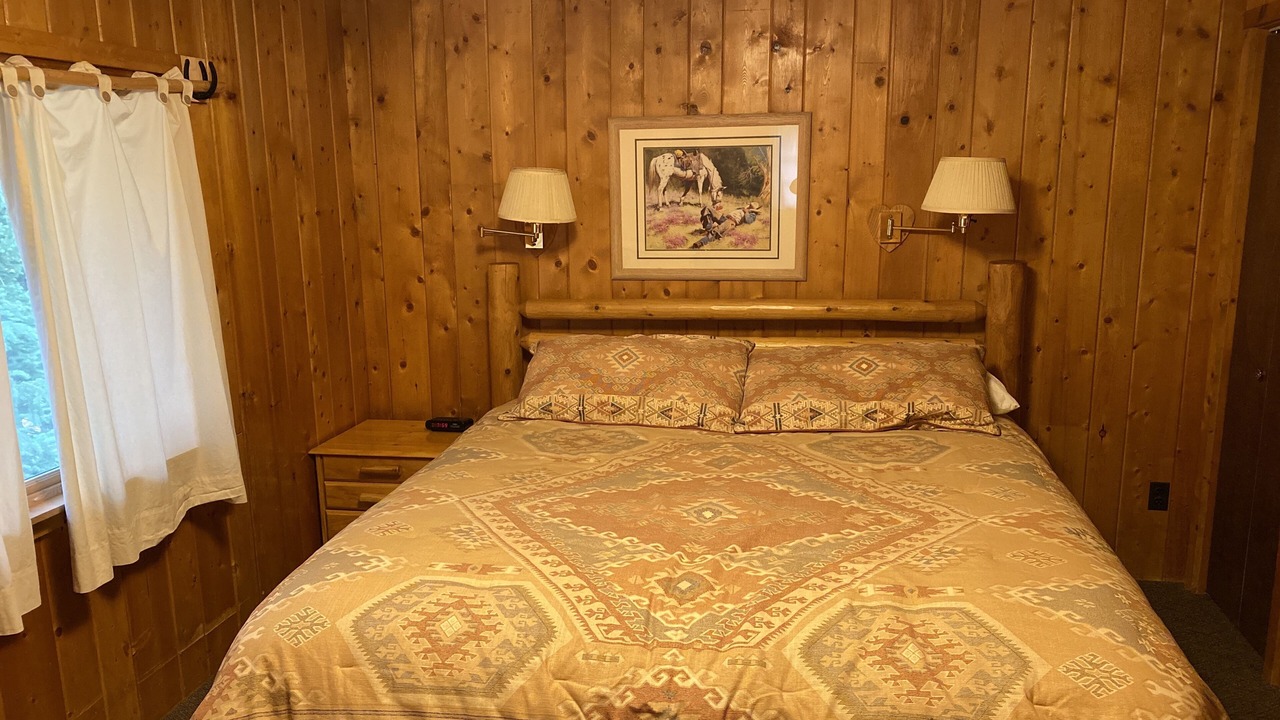 Photo of Bedroom in Lyons