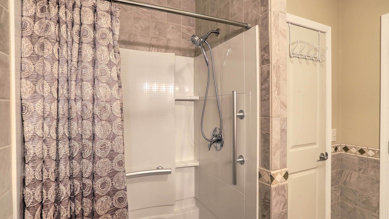 Photo of Bathroom in Tiffin