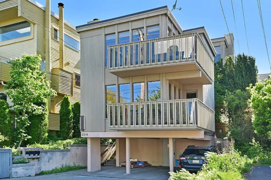 Photo of Outdoor in Eastlake