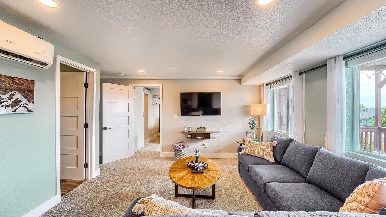 Photo of Livingroom in Erie