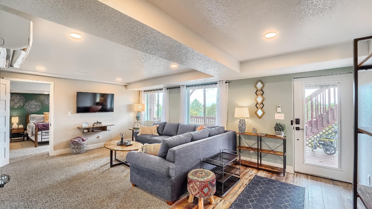 Photo of Livingroom in Erie