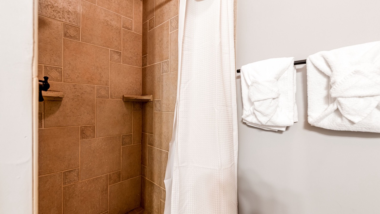 Photo of Bathroom in Kodak