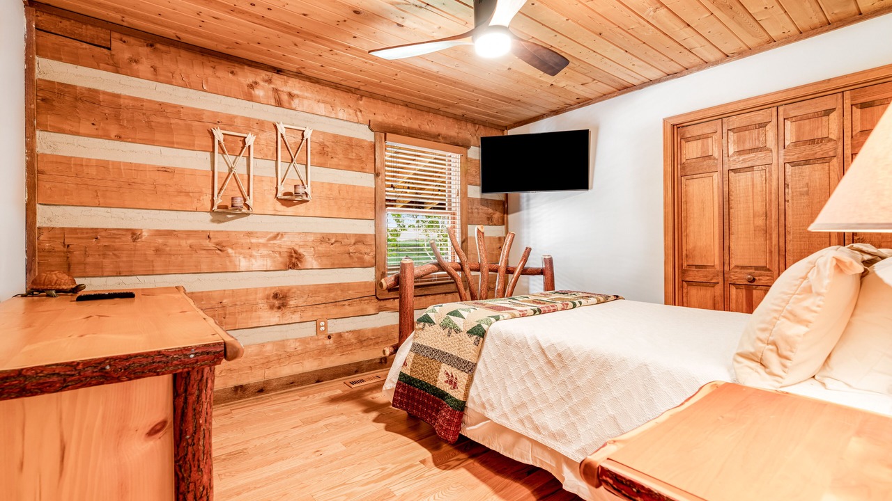 Photo of Bedroom in Kodak