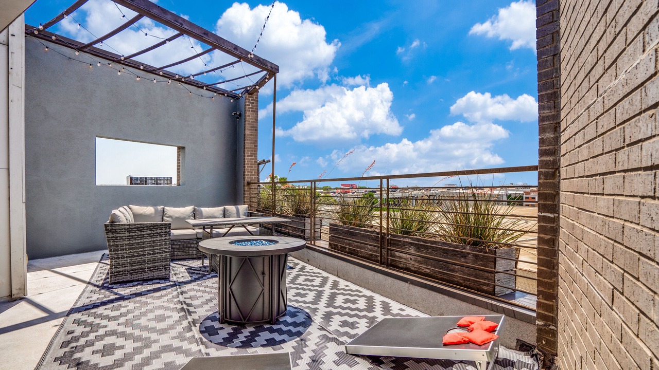 Photo of Patio Balcony in Deep Ellum