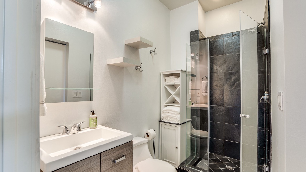Photo of Bathroom in Deep Ellum