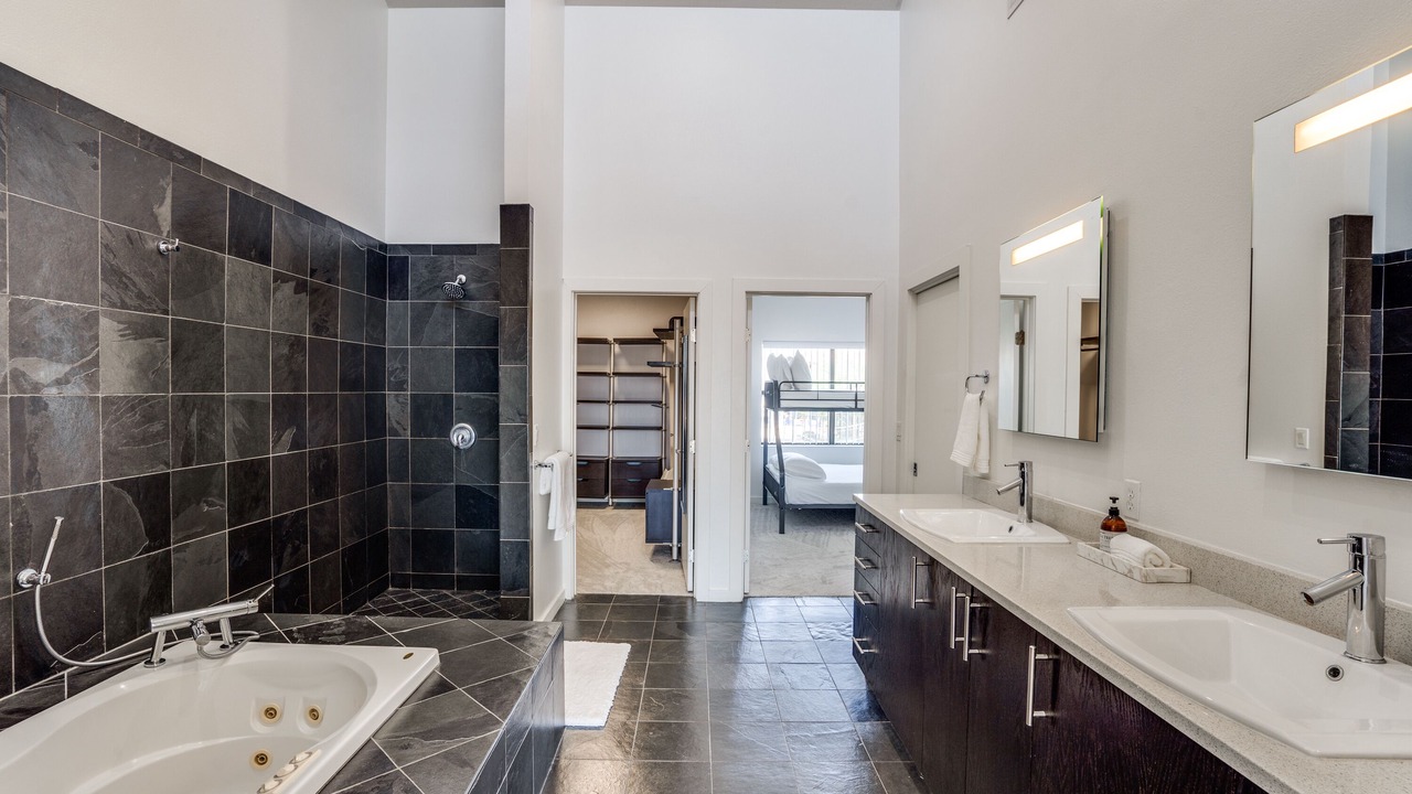 Photo of Bathroom in Deep Ellum