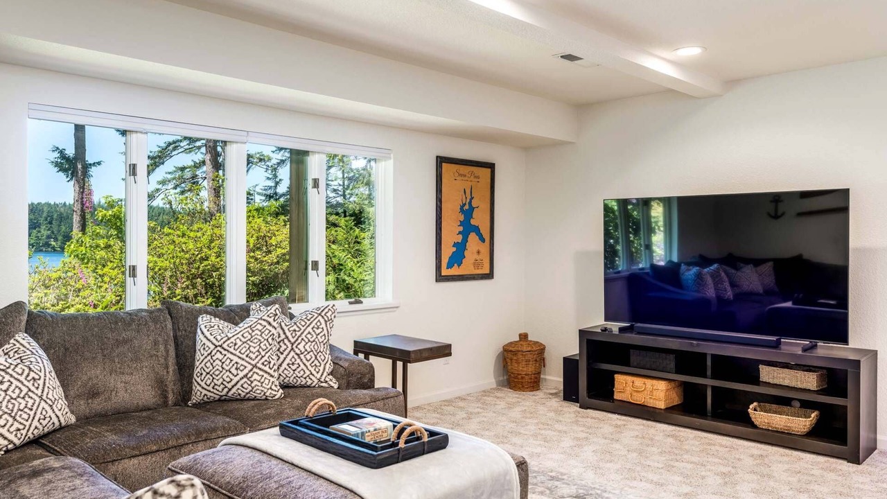 Photo of Bedroom in Dunes City