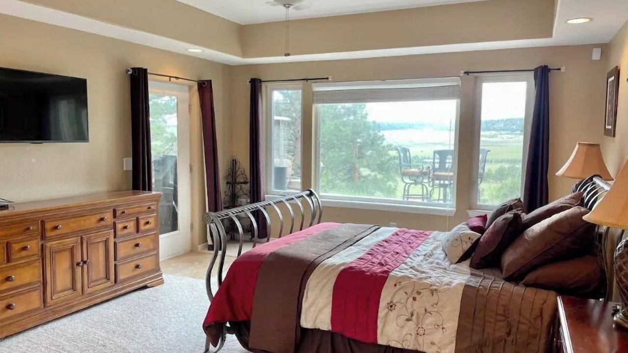 Photo of Bedroom in Larkspur