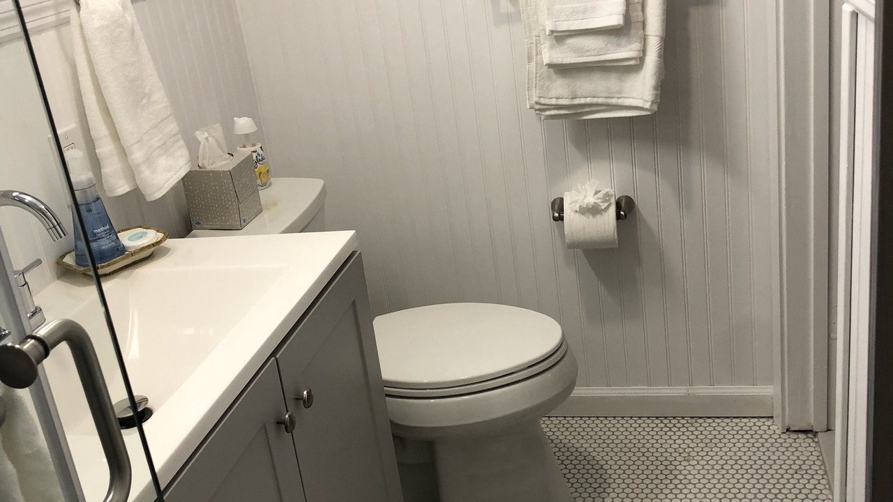Photo of Bathroom in Harbor Beach