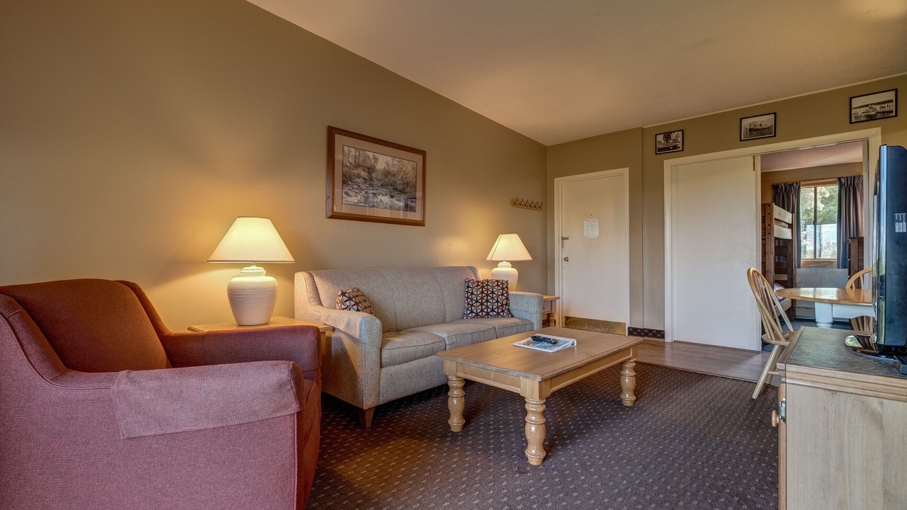 Photo of Livingroom in Weirs Beach