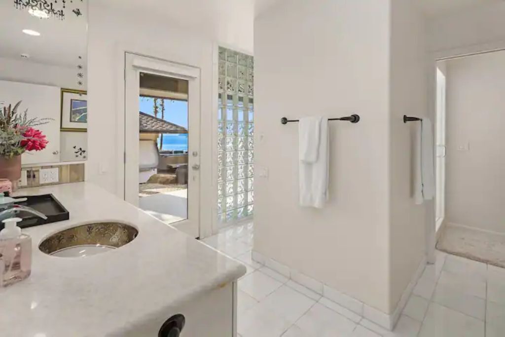 Photo of Bathroom in Harbour Pointe