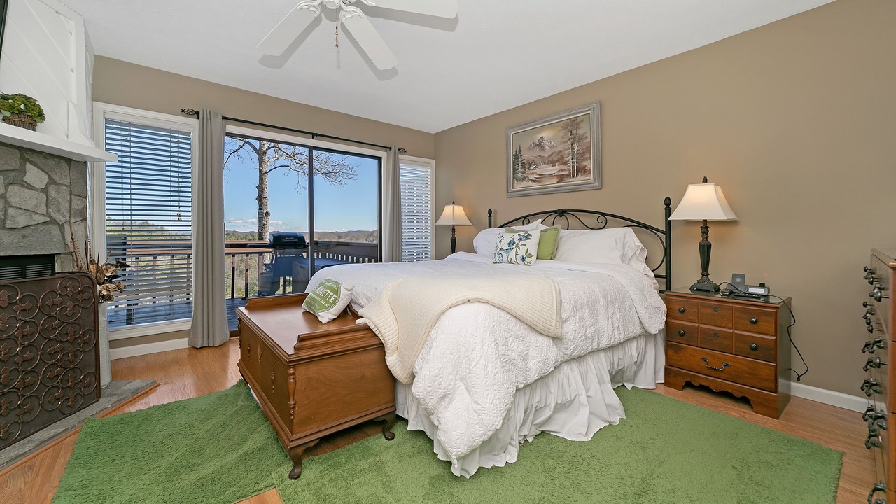 Photo of Bedroom in Lake Toxaway