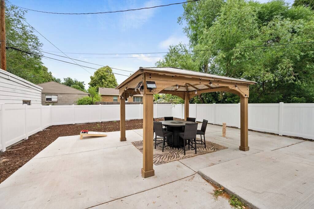 Photo of Outdoor in People's Freeway
