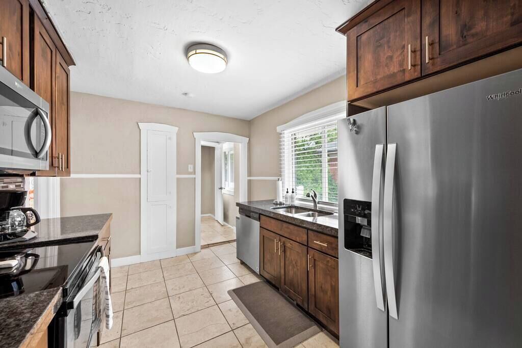 Photo of Kitchen in People's Freeway