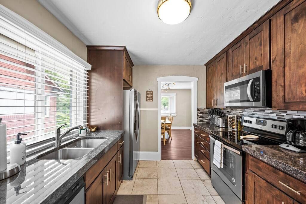 Photo of Kitchen in People's Freeway