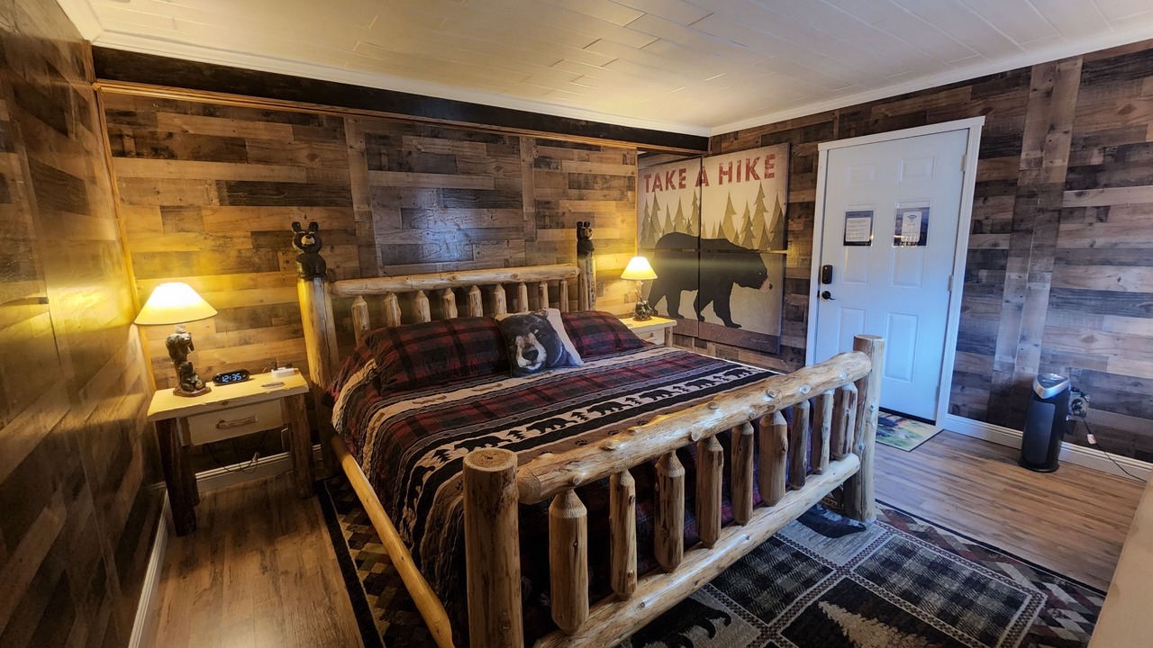 Photo of Bedroom in Rocky Grove