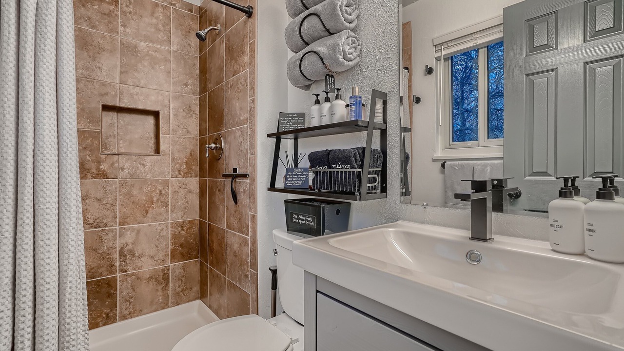 Photo of Bathroom in Lamar Heights Area