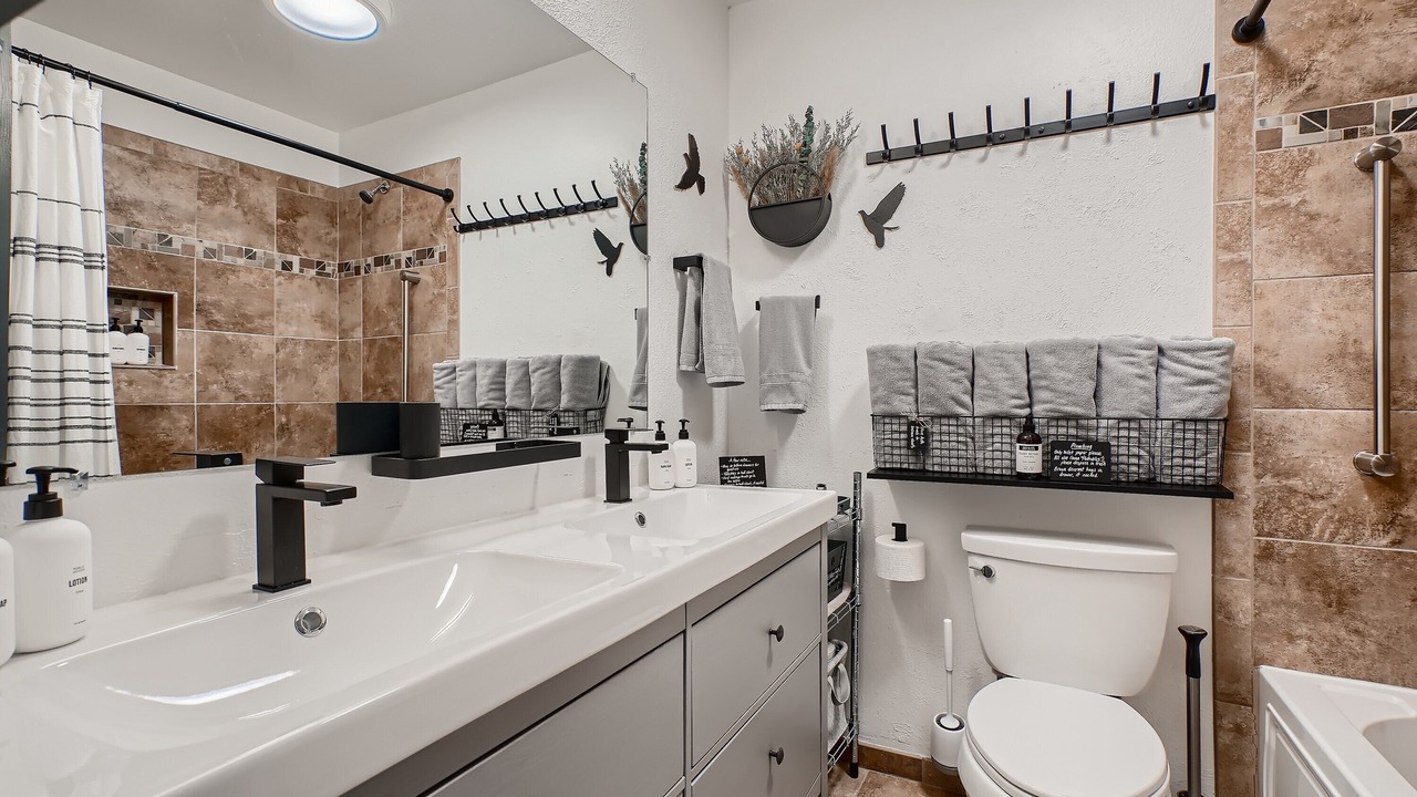 Photo of Bathroom in Lamar Heights Area