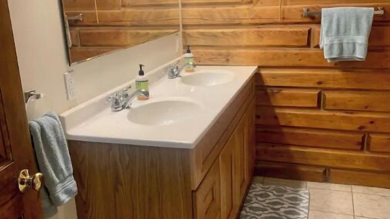 Photo of Bathroom in Phelps