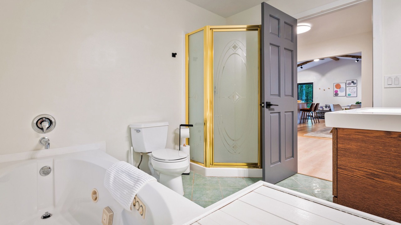 Photo of Bathroom in Lost River
