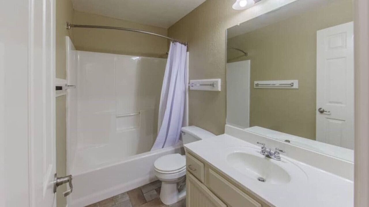 Photo of Bathroom in Flint