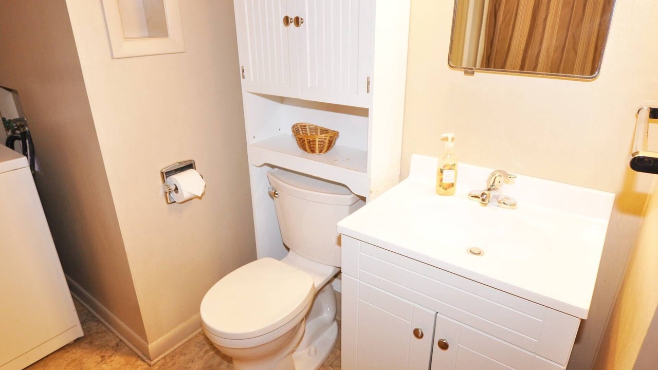 Photo of Bathroom in Dunes City
