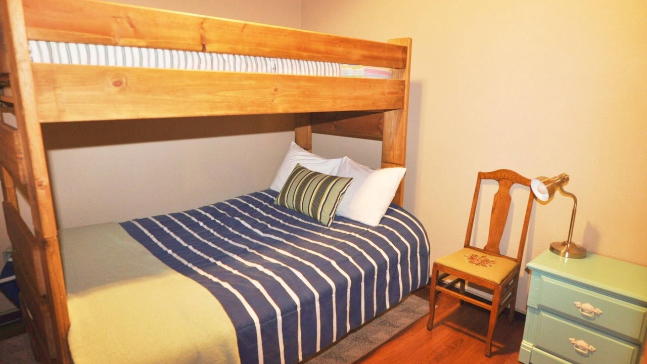 Photo of Bedroom in Dunes City