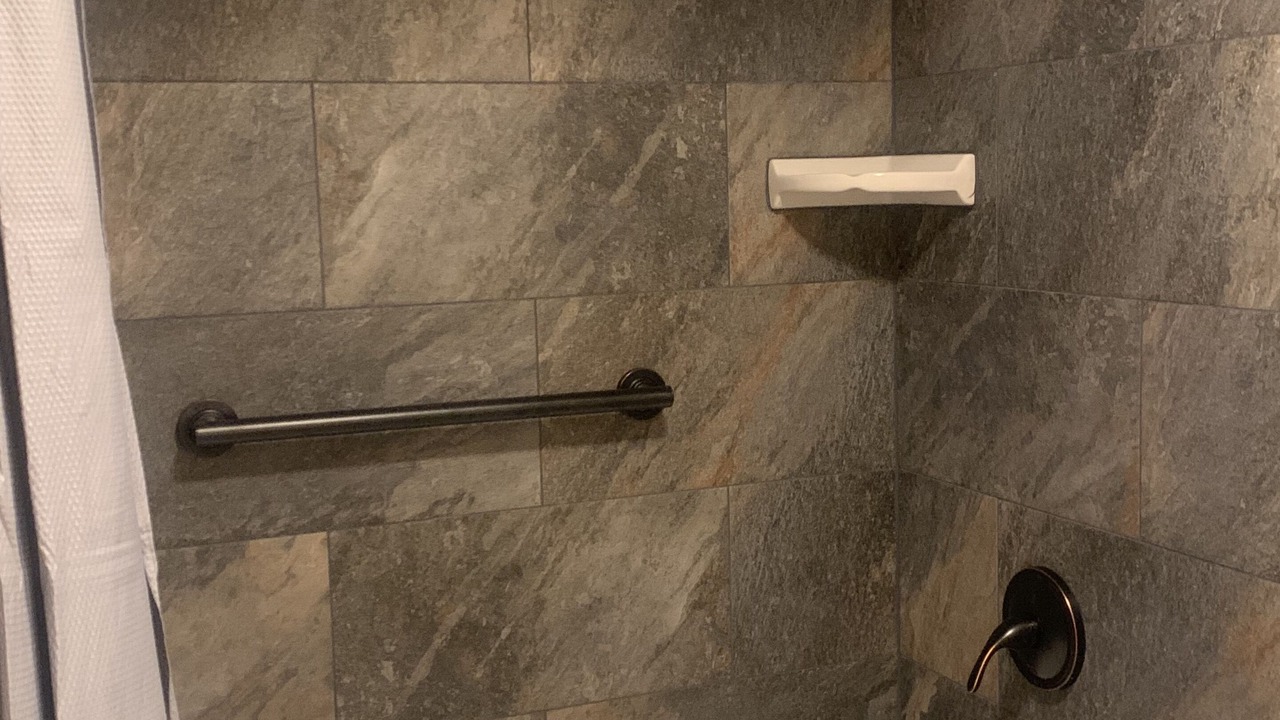 Photo of Bathroom in Lakeside Village