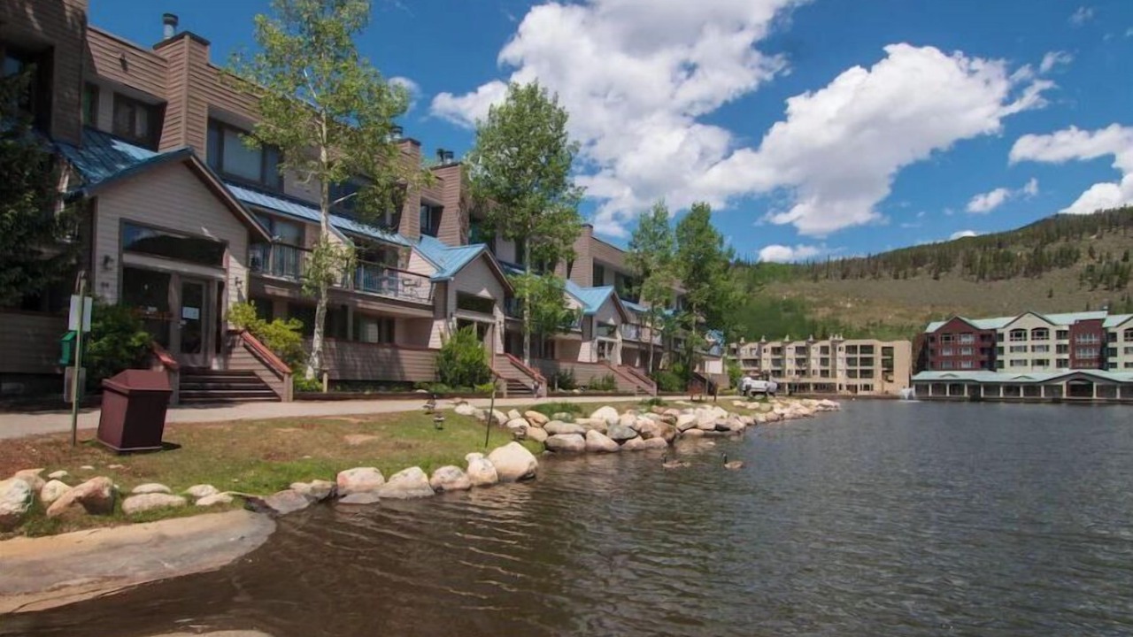 Photo of Outdoor in Lakeside Village
