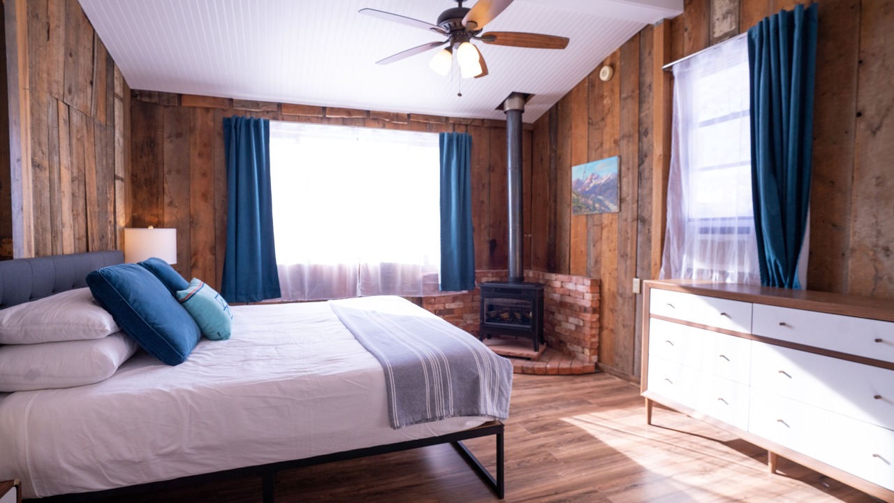 Photo of Bedroom in Lyons