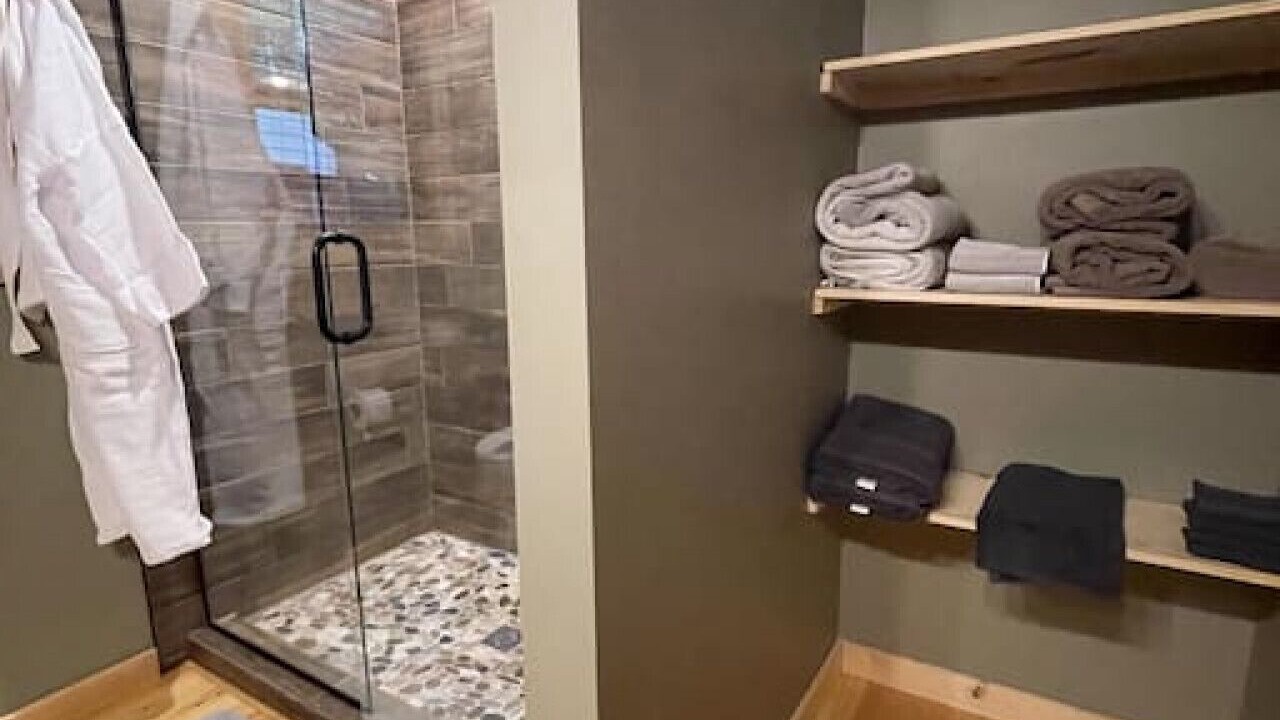 Photo of Bathroom in Ellijay