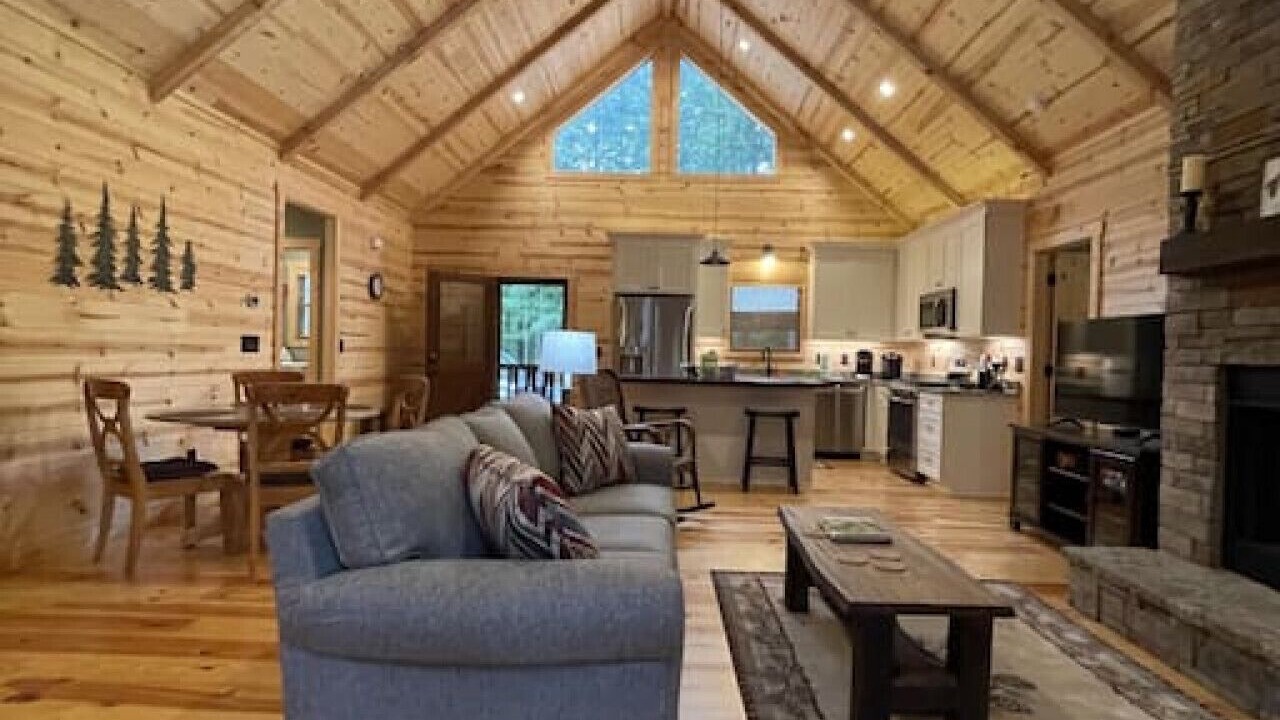 Photo of Livingroom in Ellijay