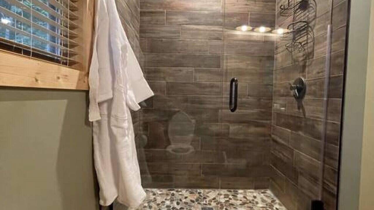 Photo of Bathroom in Ellijay