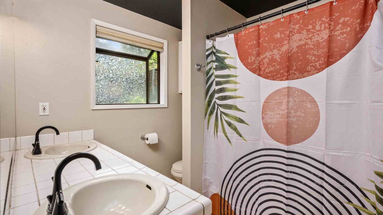 Photo of Bathroom in Oak Grove