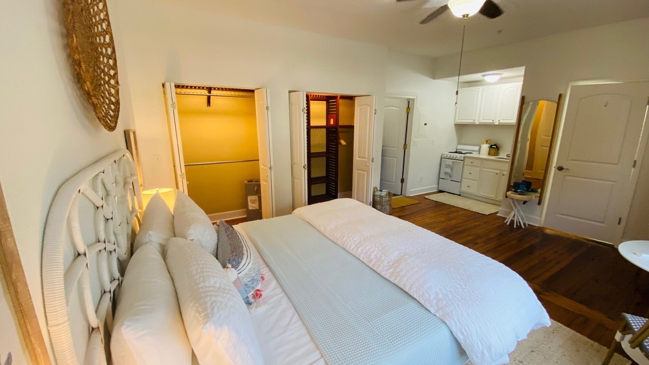 Photo of Bedroom in Pass-a-Grille Historic District