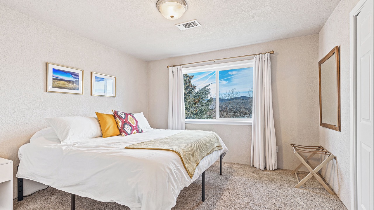 Photo of Bedroom in Downtown Klamath Falls