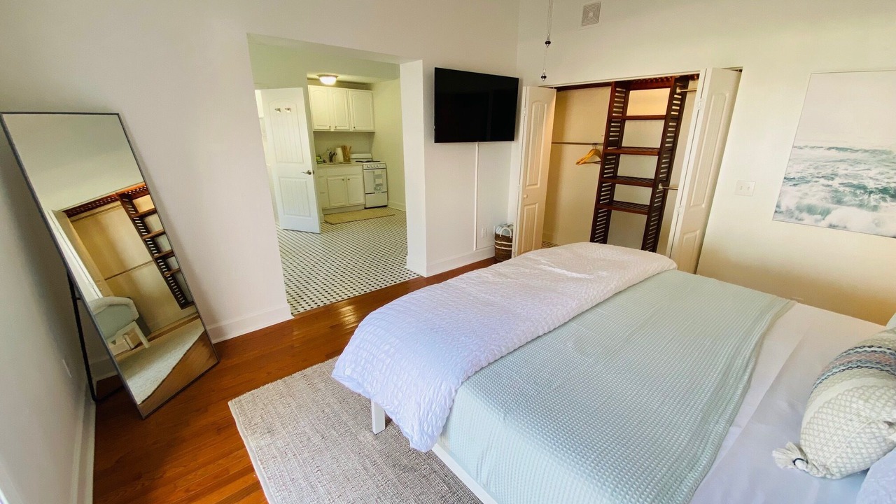 Photo of Bedroom in Pass-a-Grille Historic District