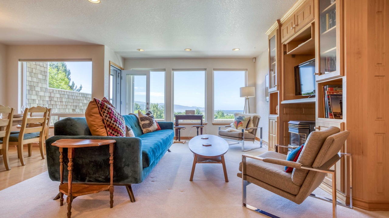 Photo of Bedroom in Netarts