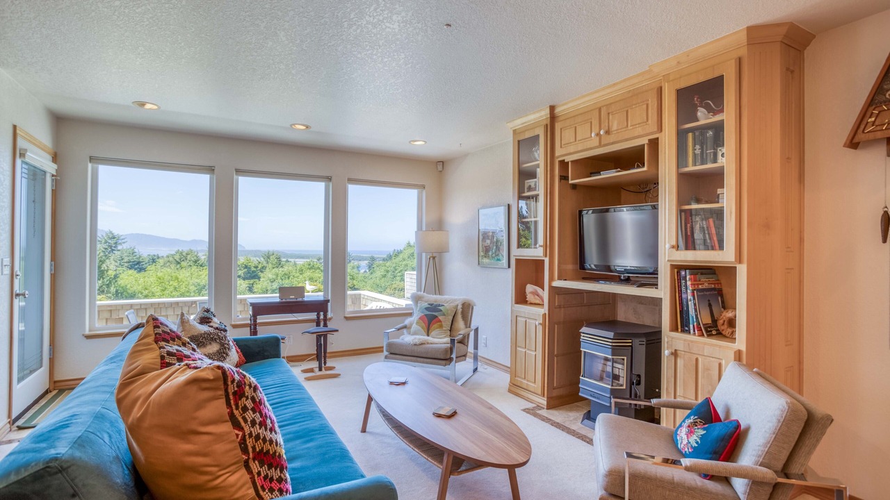 Photo of Bedroom in Netarts