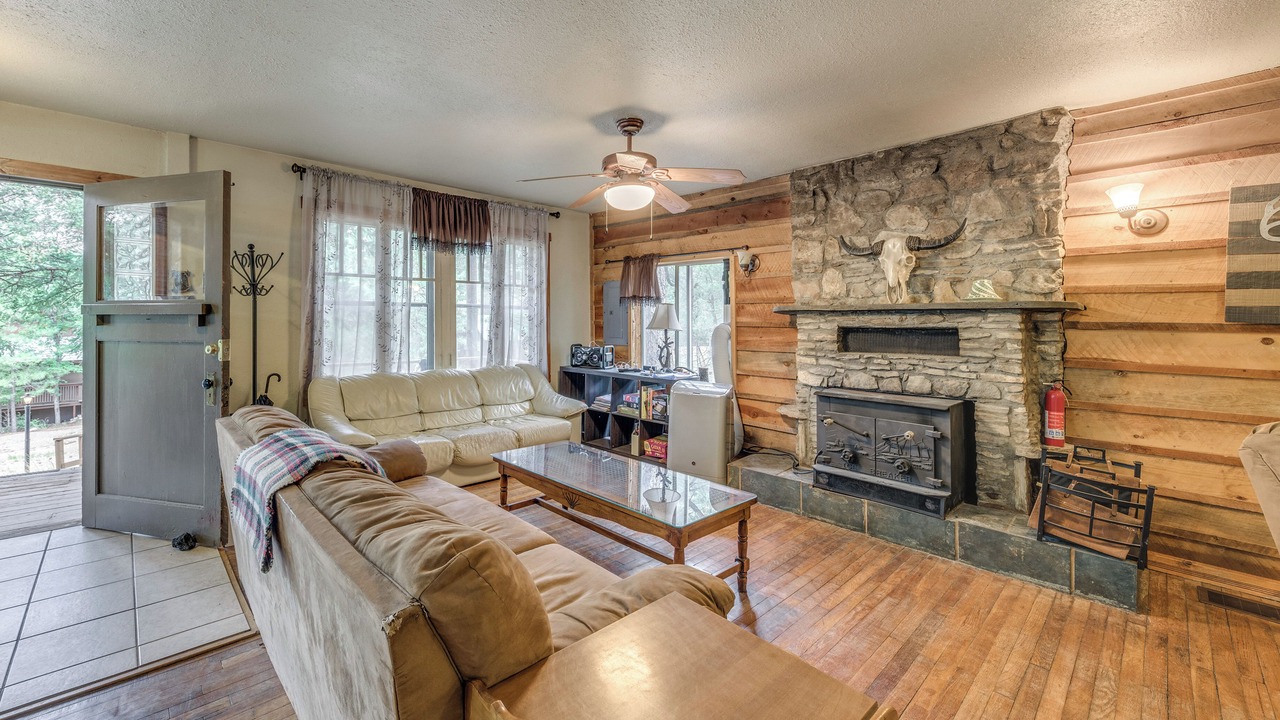 Photo of Bedroom in Cloudcroft