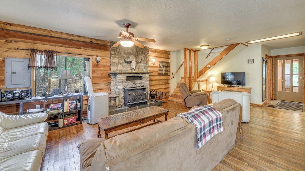 Photo of Bedroom in Cloudcroft
