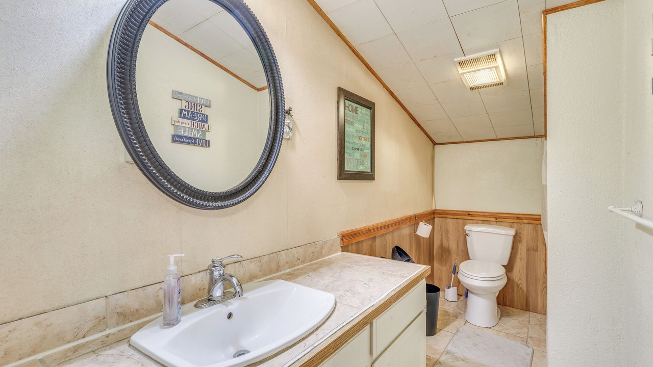 Photo of Bathroom in Cloudcroft