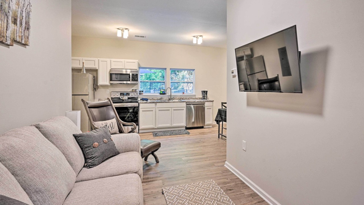 Photo of Livingroom in Clemson