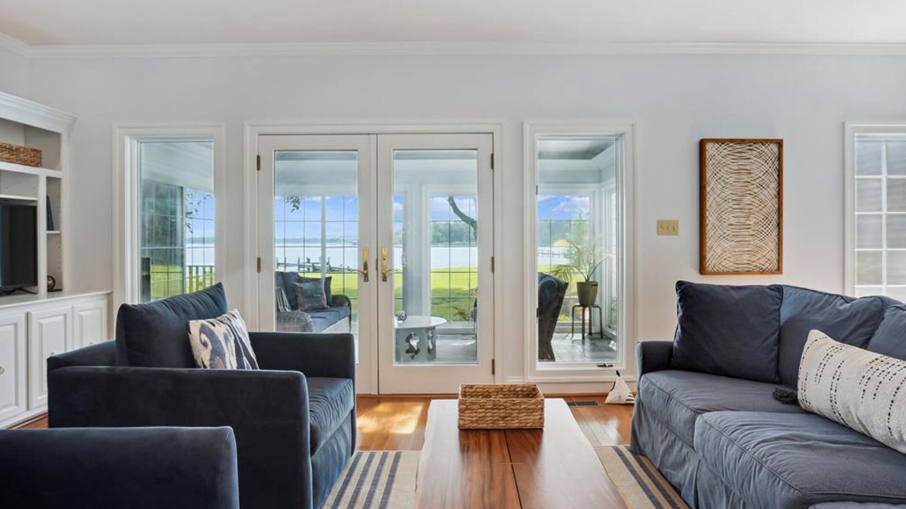 Photo of Livingroom in Unionville
