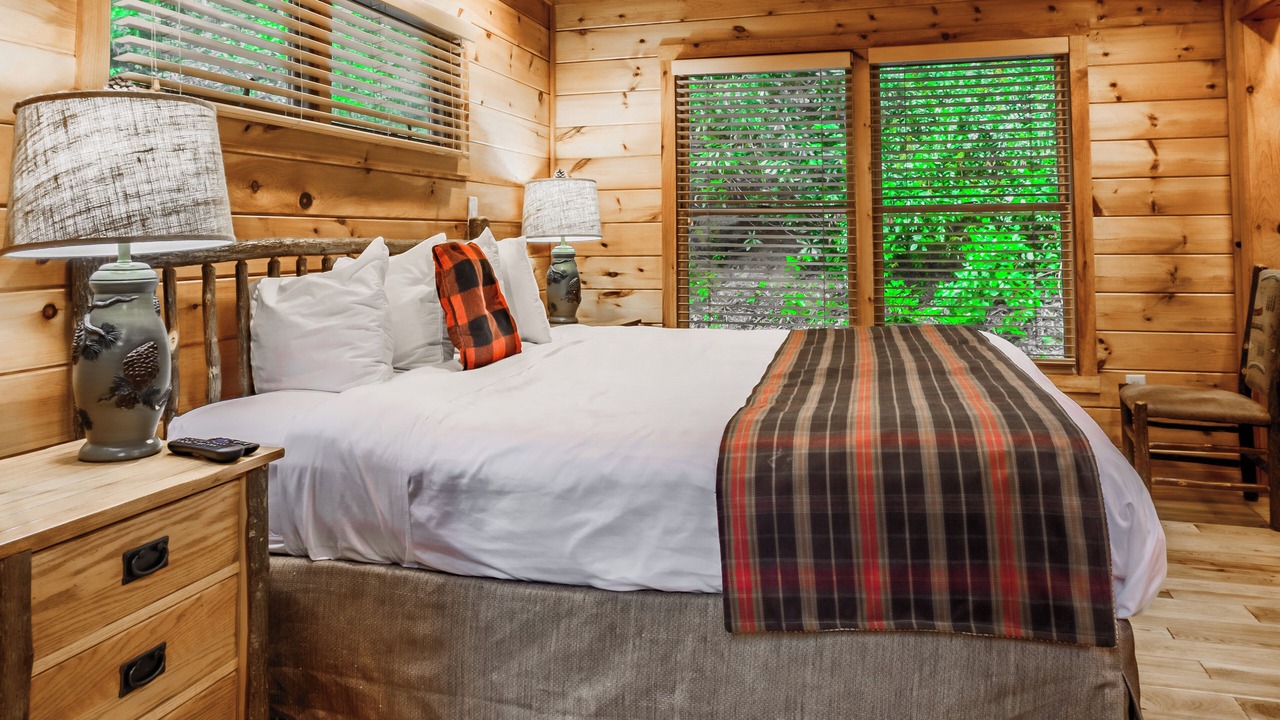 Photo of Bedroom in Rocky Grove