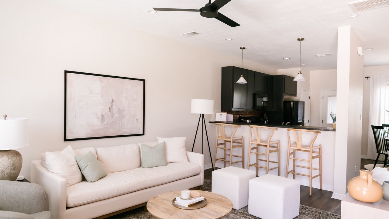 Photo of Livingroom in College Station