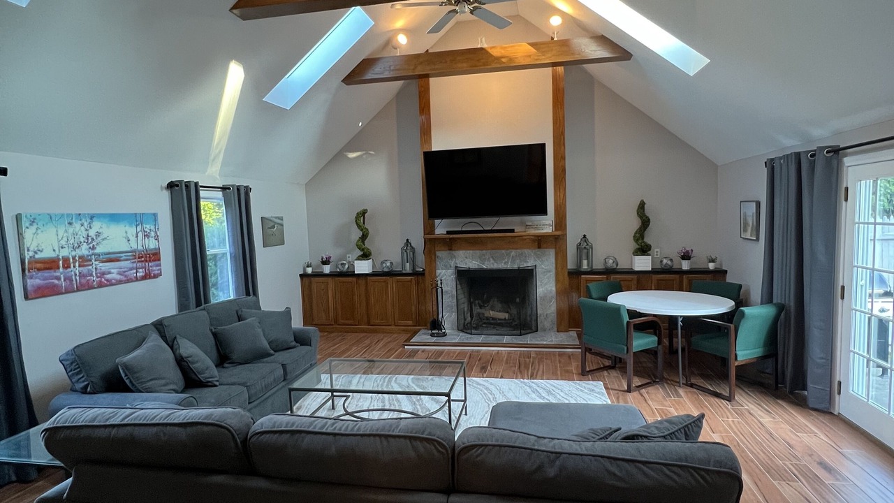 Photo of Livingroom in Westerly